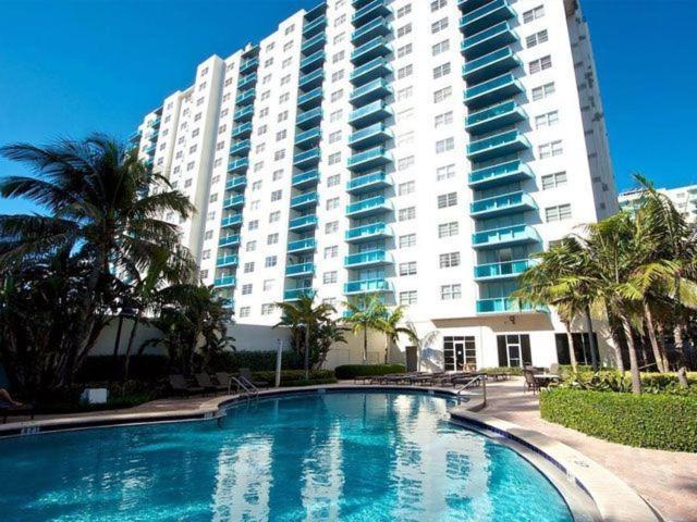 Sian 3G Apartment Hollywood Exterior photo